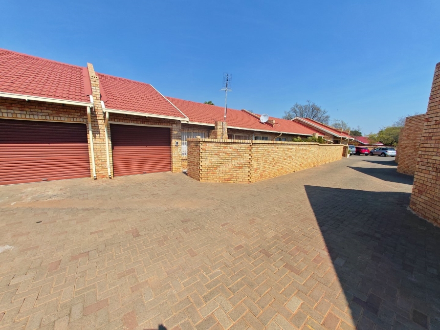 3 Bedroom Property for Sale in Uitsig Free State